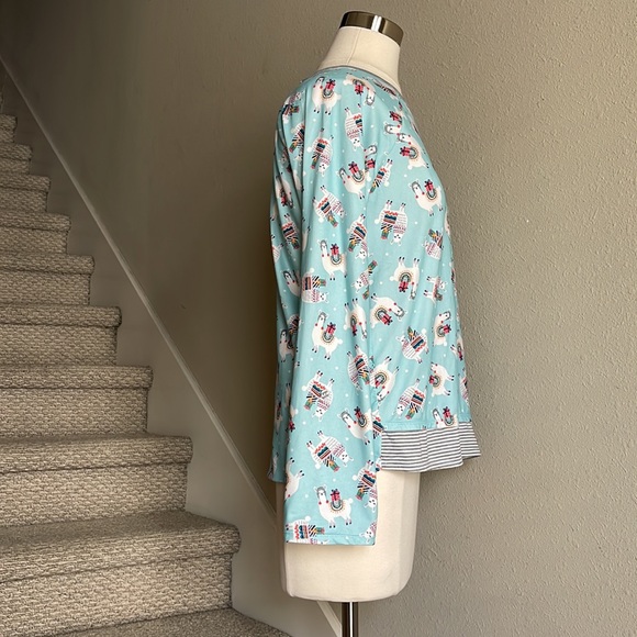 Cuddl Duds Sz M Christmas 🦙 Llamas PJ Top ONLY - Picture 3 of 11